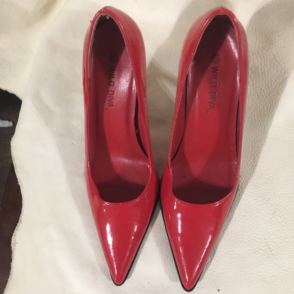 Red pointy toe Patent leather pumps - Picture 7 of 8